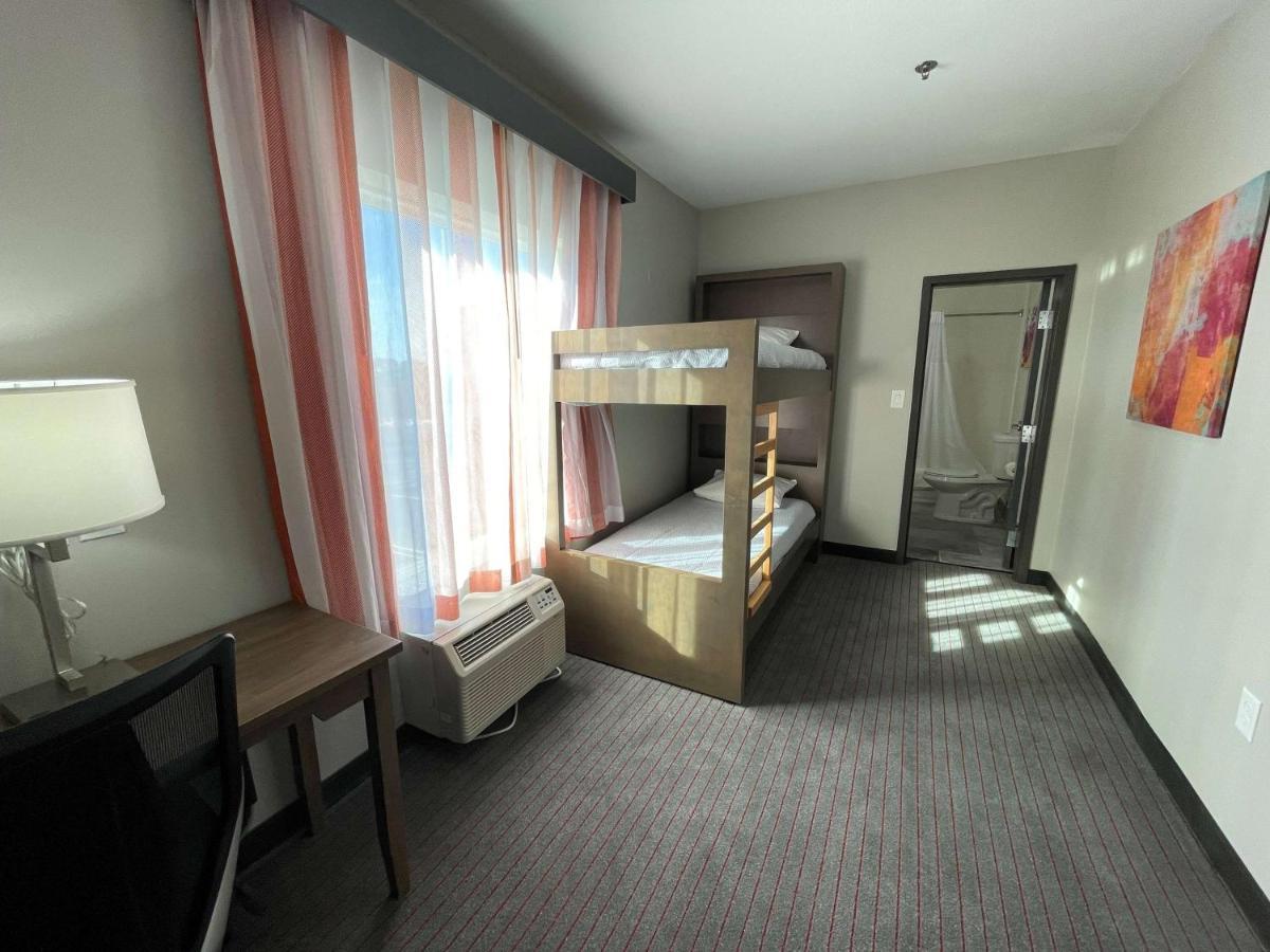 La Quinta Inn & Suites By Wyndham Augusta Fort Eisenhower Exteriér fotografie