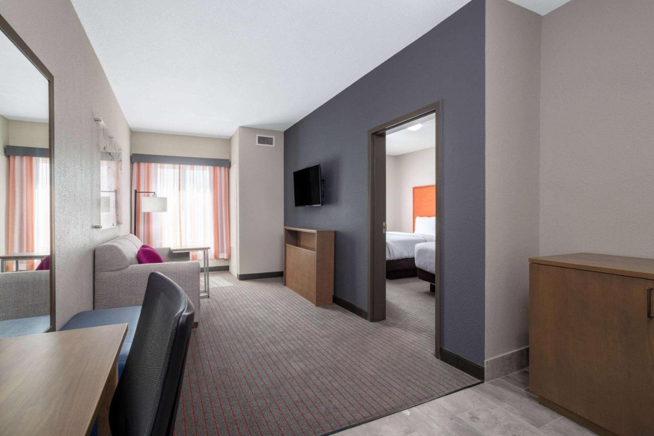 La Quinta Inn & Suites By Wyndham Augusta Fort Eisenhower Exteriér fotografie